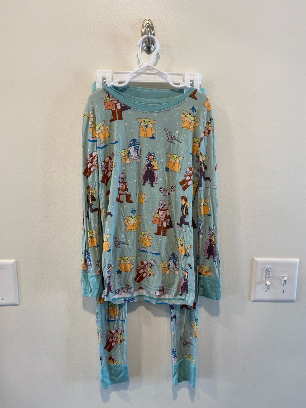 Little Sleepies x Star Wars Grogu & Friends two-piece bamboo pajama set 9/10
